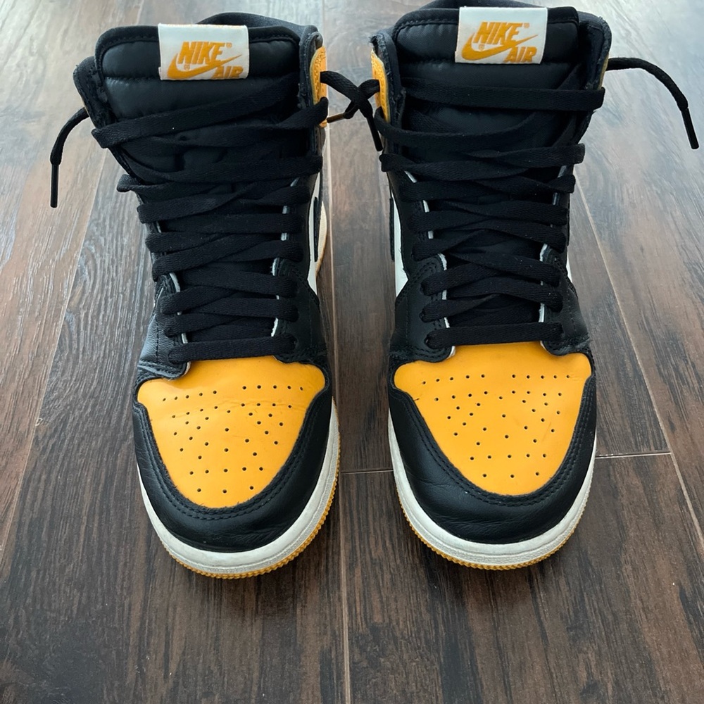 Nike High-Top Sneakers in Black and Orange